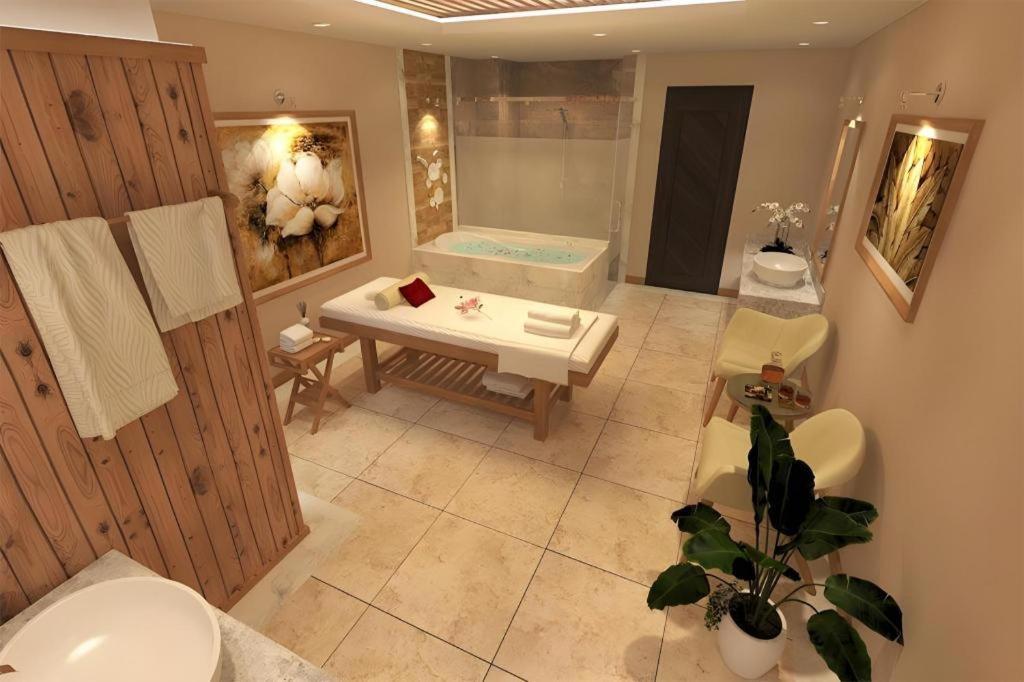 Thanh Hóa Marissa Hotel & Spa Hai Tien מראה חיצוני תמונה